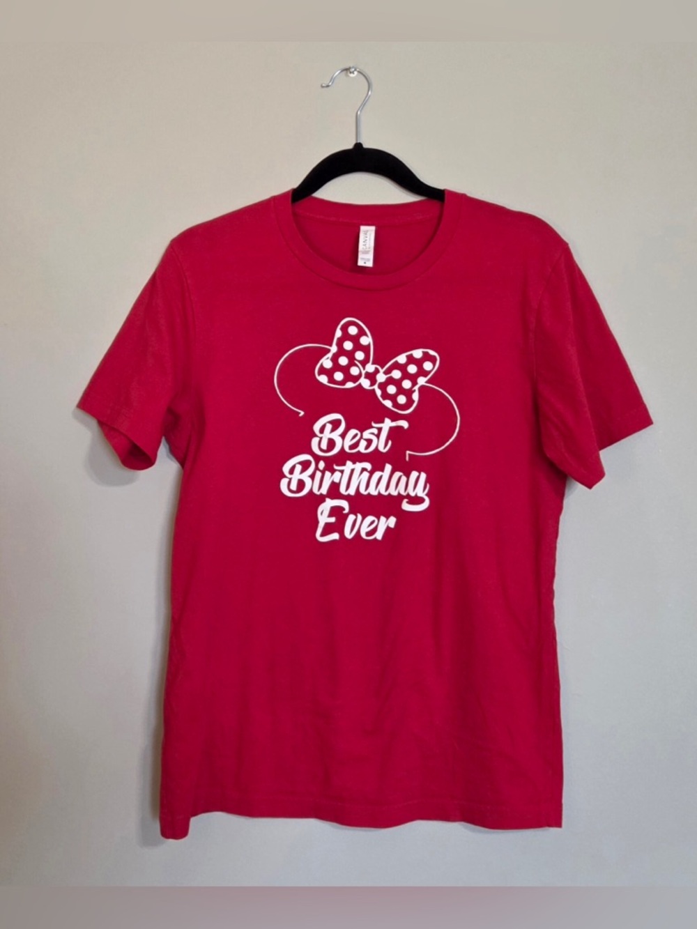 Women’s Size Medium Disney T-Shirt Red